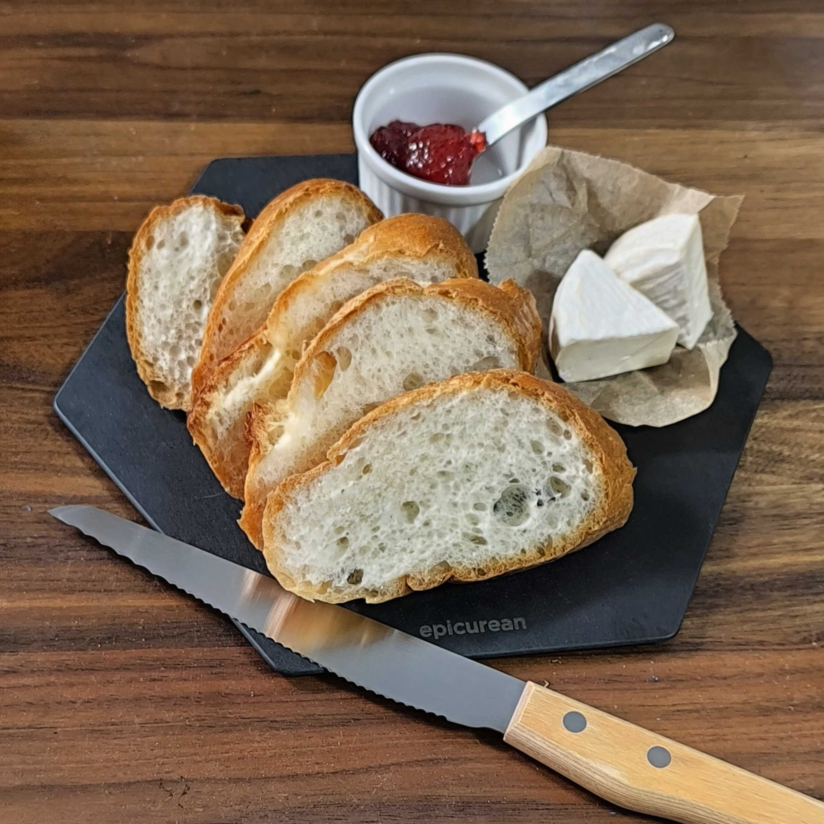 食卓に寄り添ってくれるサイズ感！