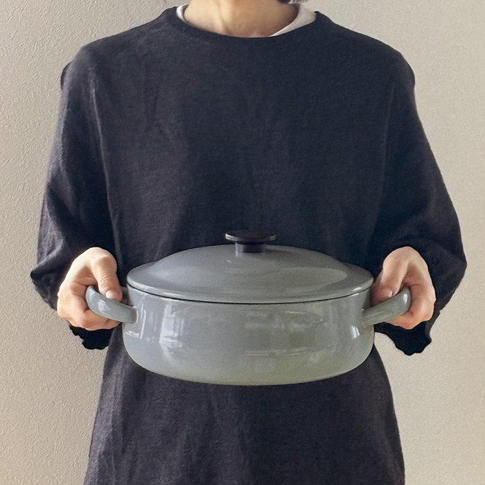 野田琺瑯×天一印　LUKE（ルーク） 浅型キャセロール 25cm　グレー