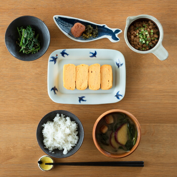 日下華子 色絵 つばめ 長方角丸プレート