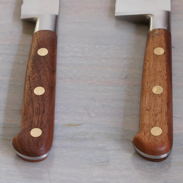 【在庫限りのスペシャルプライス】サバティエ　Perigord　パン切り包丁　20cm　ウォールナット　/　SABATIER