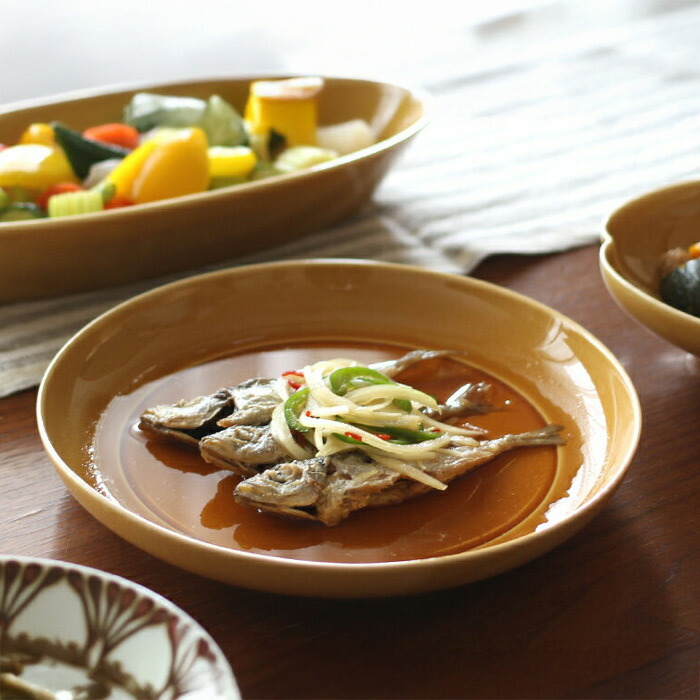 瑞々　まる皿7寸　うす飴