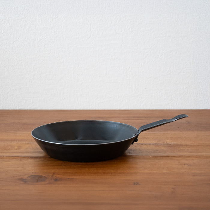 【訳あり】中尾アルミ製作所　鉄短取手フライパン 16cm【26SPR】【sp】