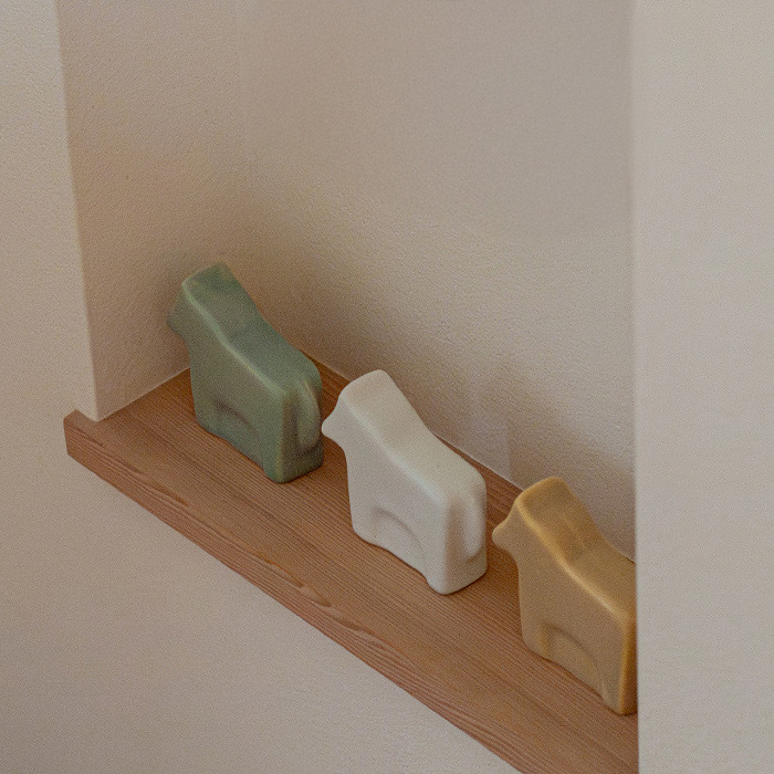 かもしか道具店　馬　ベージュ