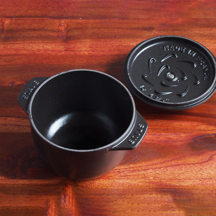 ストウブ　ラ　ココット　デ　ゴハン　S　12cm　ブラック　/　staub