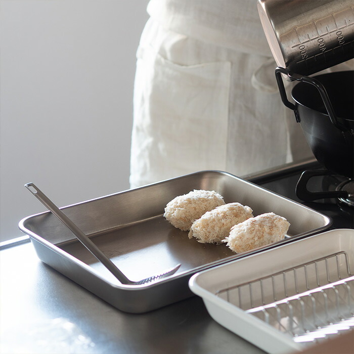 【予約限定　スコイプレゼント！　1月下旬以降配送予定】■ヨシカワ　油切り名人　波型バットアミ＆角バット　15取セット