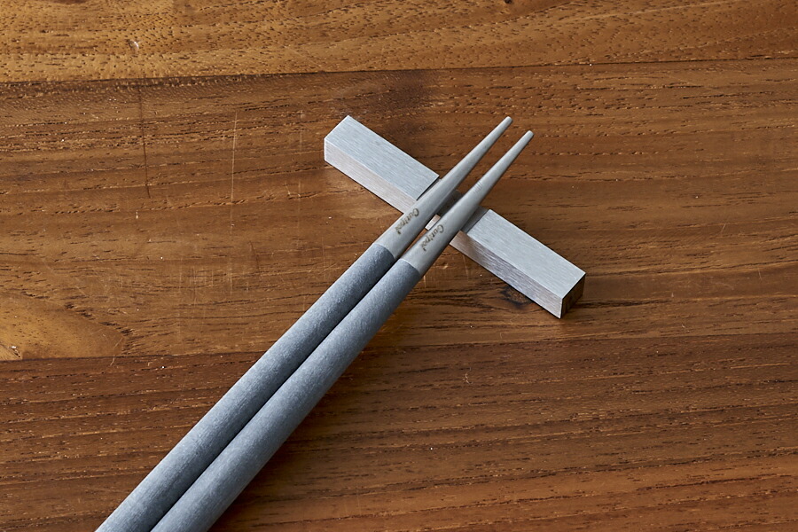 【正規品】クチポール　ゴア・グレー　シルバー　箸+箸置きセット　/　Cutipol　GOA-Gray